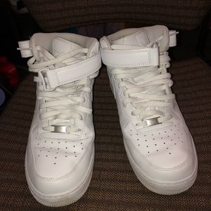 Nike Air Force 1 Mid Top